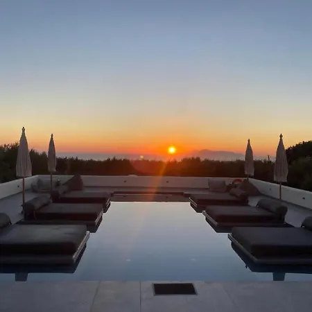 Zaitun Luxury Suites Karterádosz